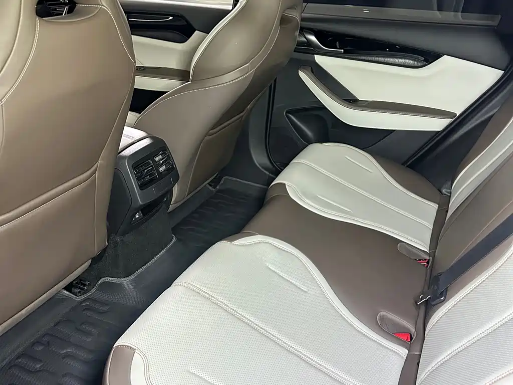 BYD Qin PLUS 2025 — фото 23