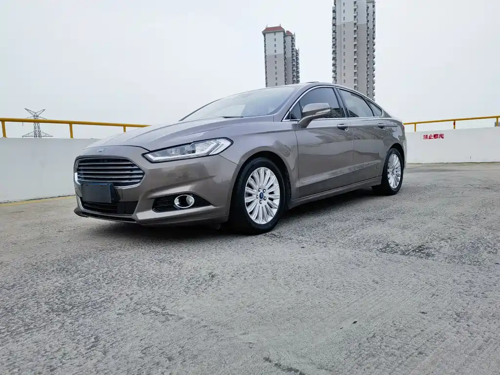 Ford Mondeo 2013 — фото 12