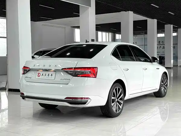 Skoda Superb 2023