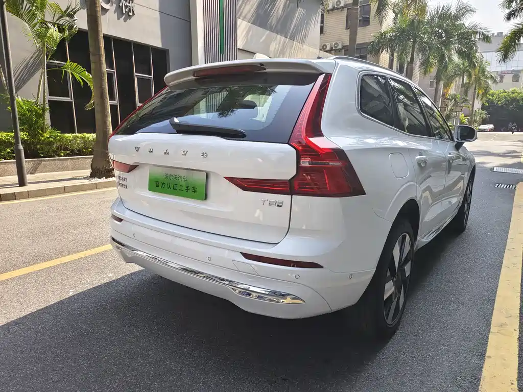 Volvo XC60 PHEV 2023 — фото 7