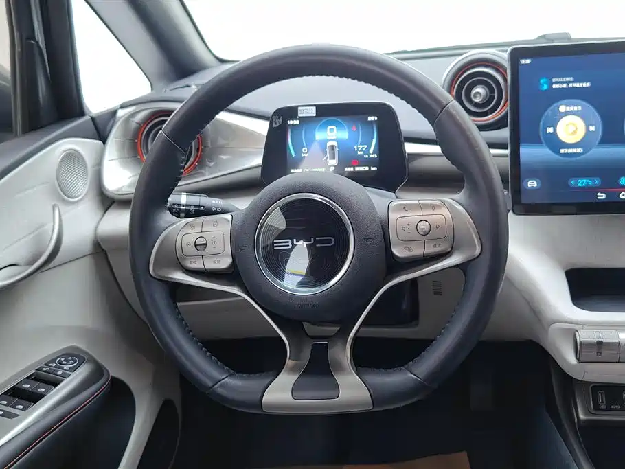 BYD Dolphin 2023 — фото 15