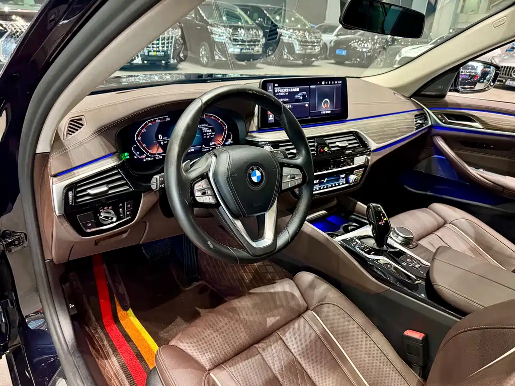 BMW 5 Series 2021