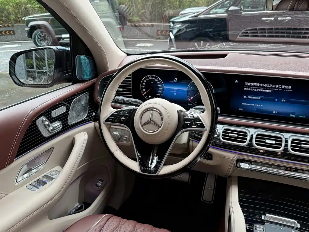 Mercedes-Benz GLS 2026 — фото 10