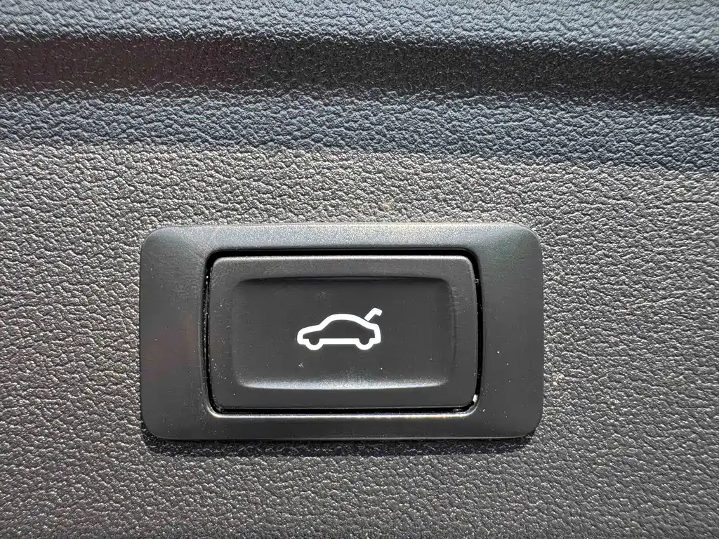 Audi A3 2022 — фото 22