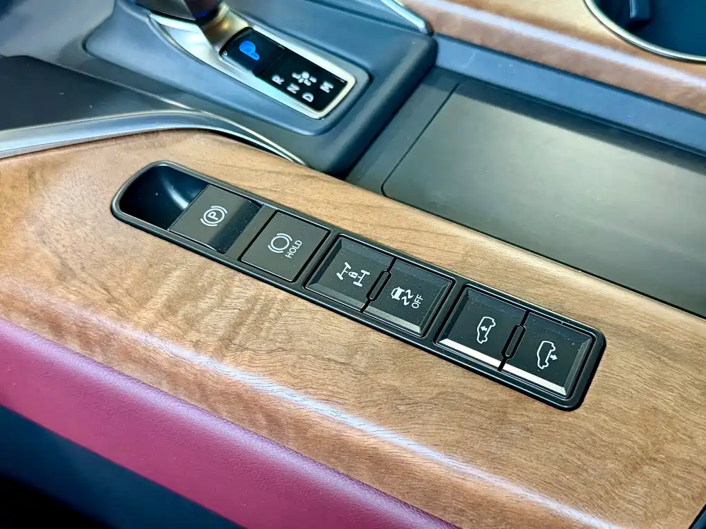 Lexus LX 2026 — фото 11