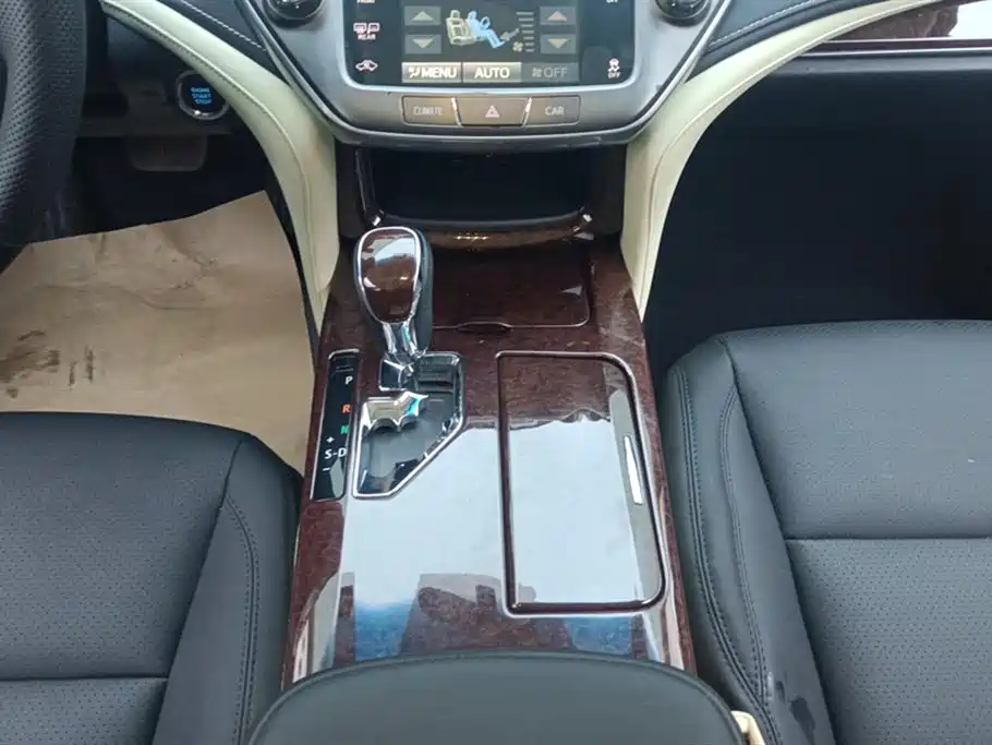 Toyota Crown 2019 — фото 16