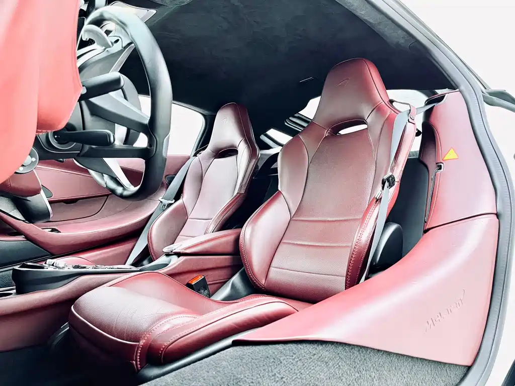 McLaren GT 2022 — фото 11