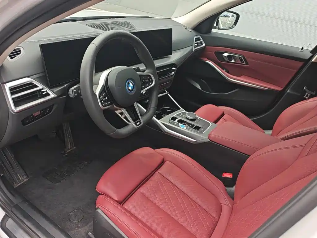 BMW i3 2025