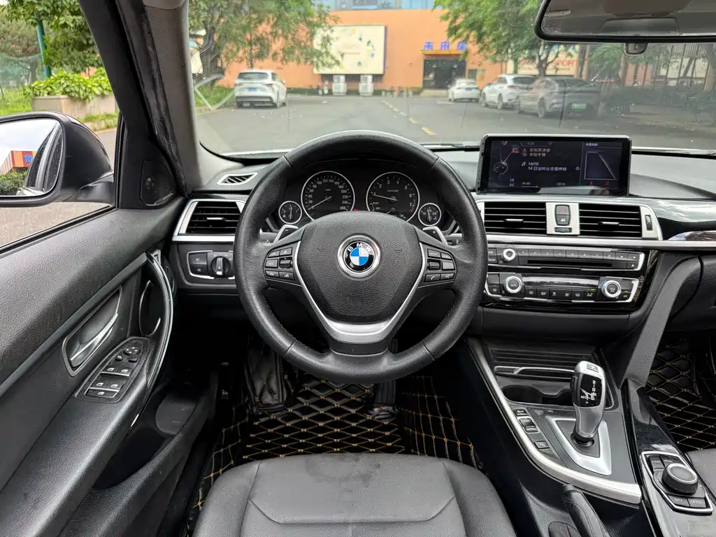 BMW 3 Series 2016 — фото 15