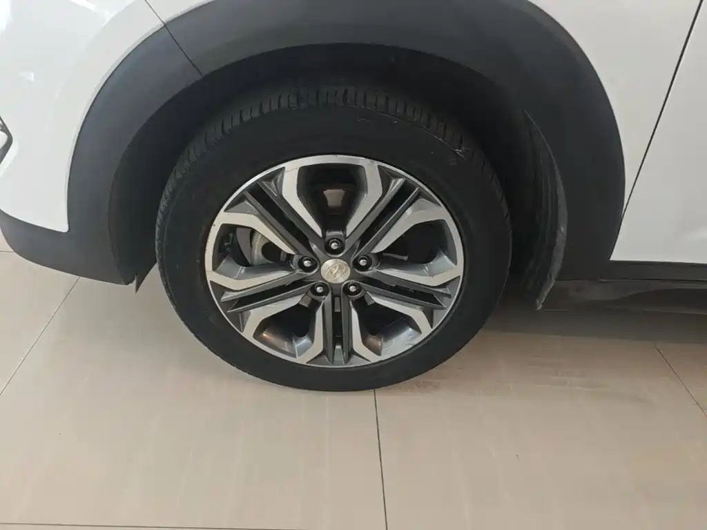 Hyundai Tucson 2015 — фото 23