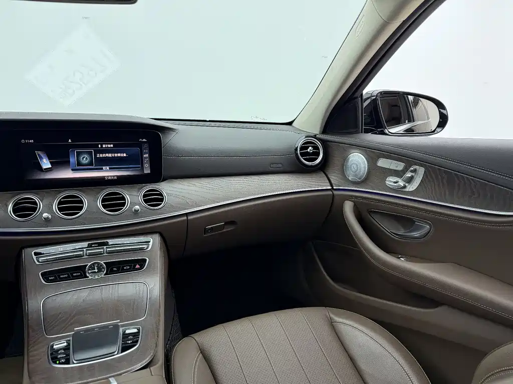 Mercedes-Benz E-Class 2020 — фото 13