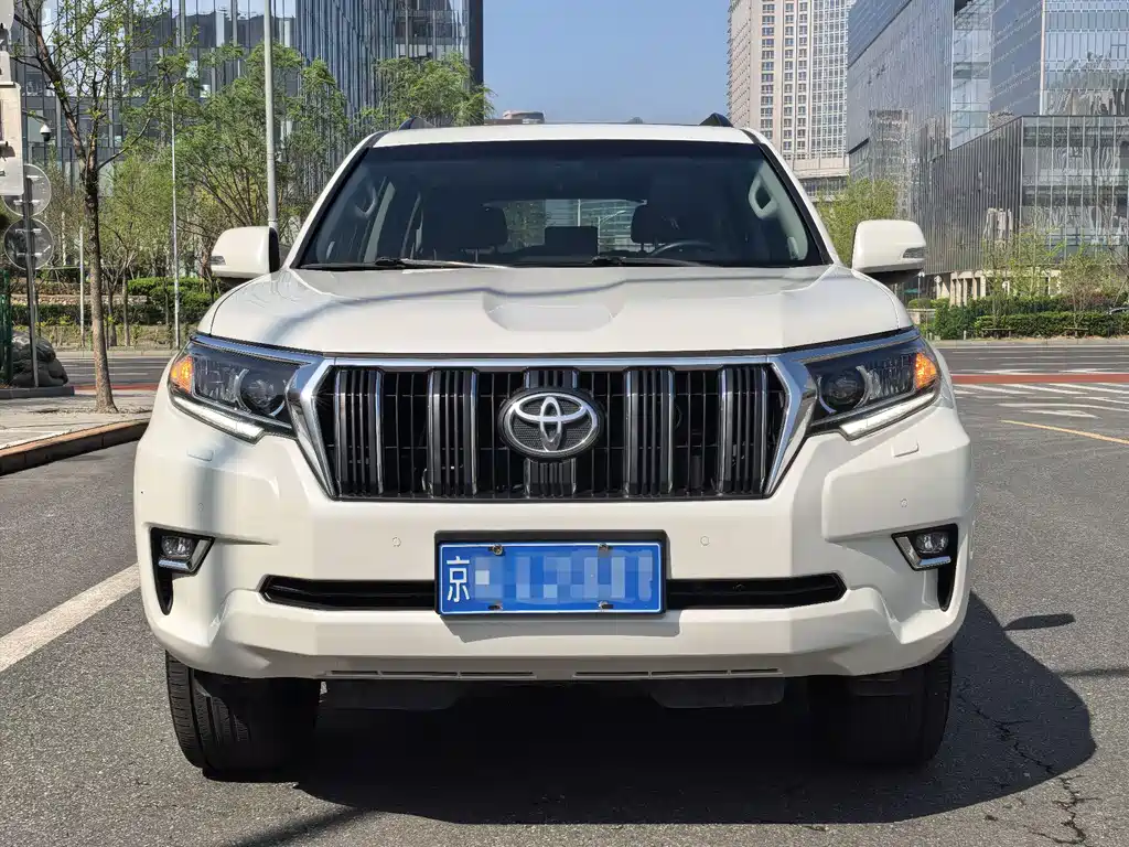 Toyota Prado 2019 — фото 2