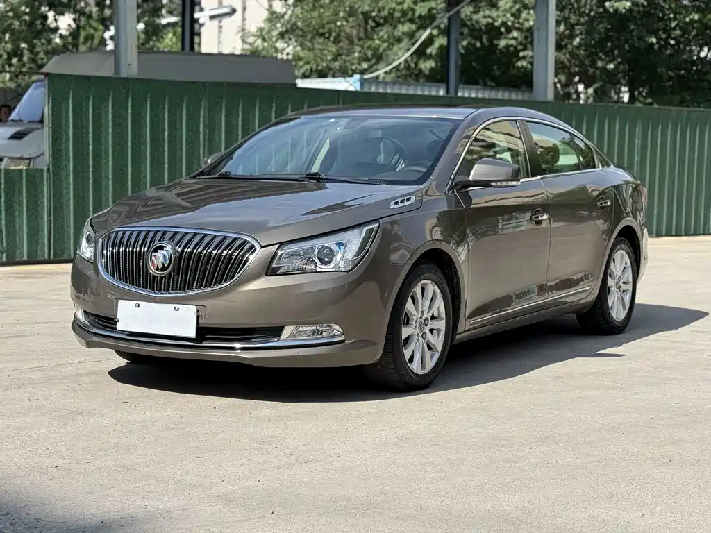 Buick LaCrosse 2015 — фото 1