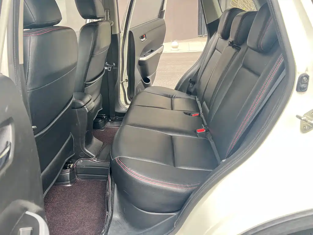 Suzuki Vitara 2018 — фото 14