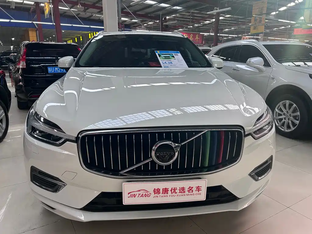 Volvo XC60 PHEV 2018 — фото 2