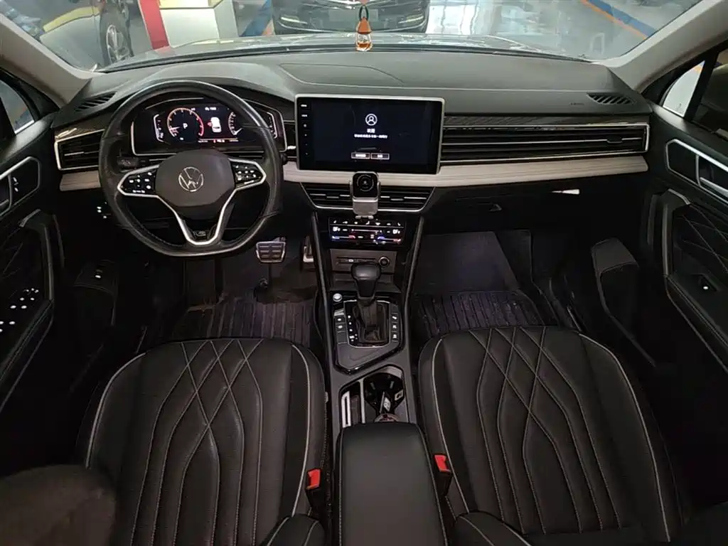 Volkswagen Tiguan L 2022 — фото 10
