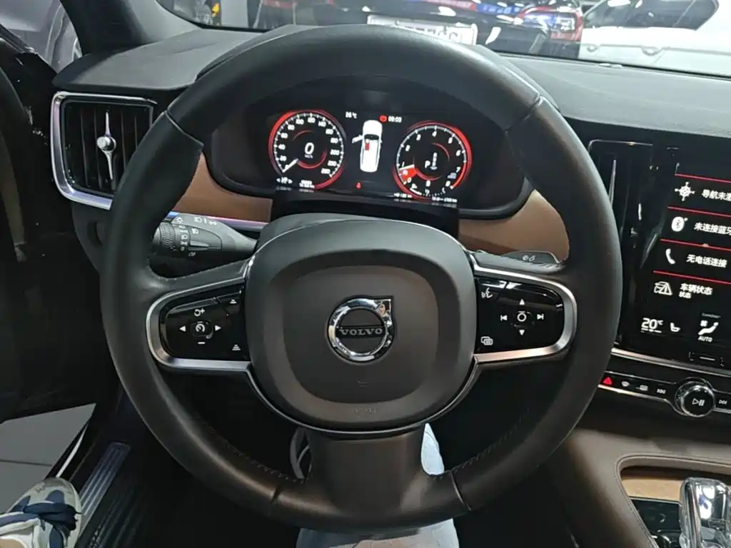 Volvo S90 2020 — фото 11