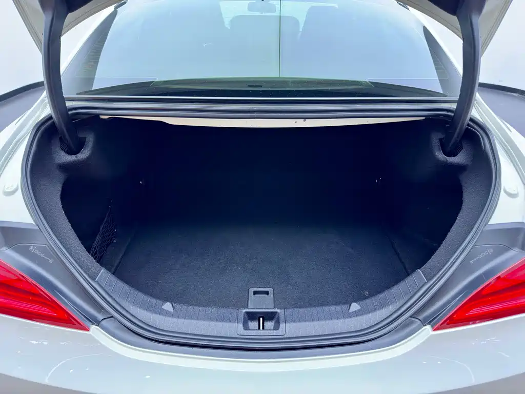 Mercedes-Benz CLA 2015 — фото 10