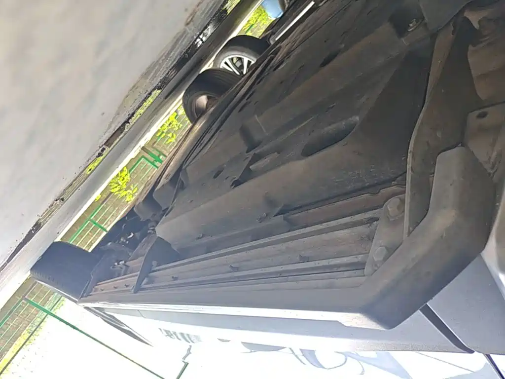 Toyota RAV4 2023 — фото 22