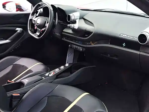 Ferrari F8 2023