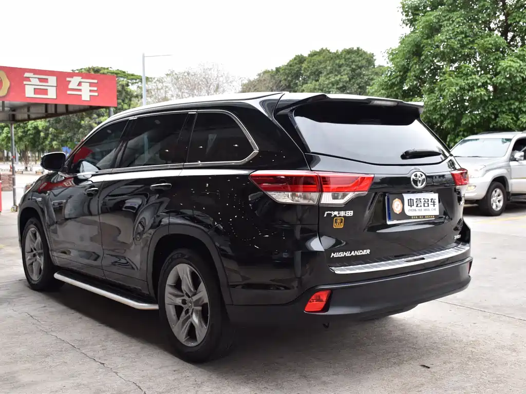 Toyota Highlander 2021