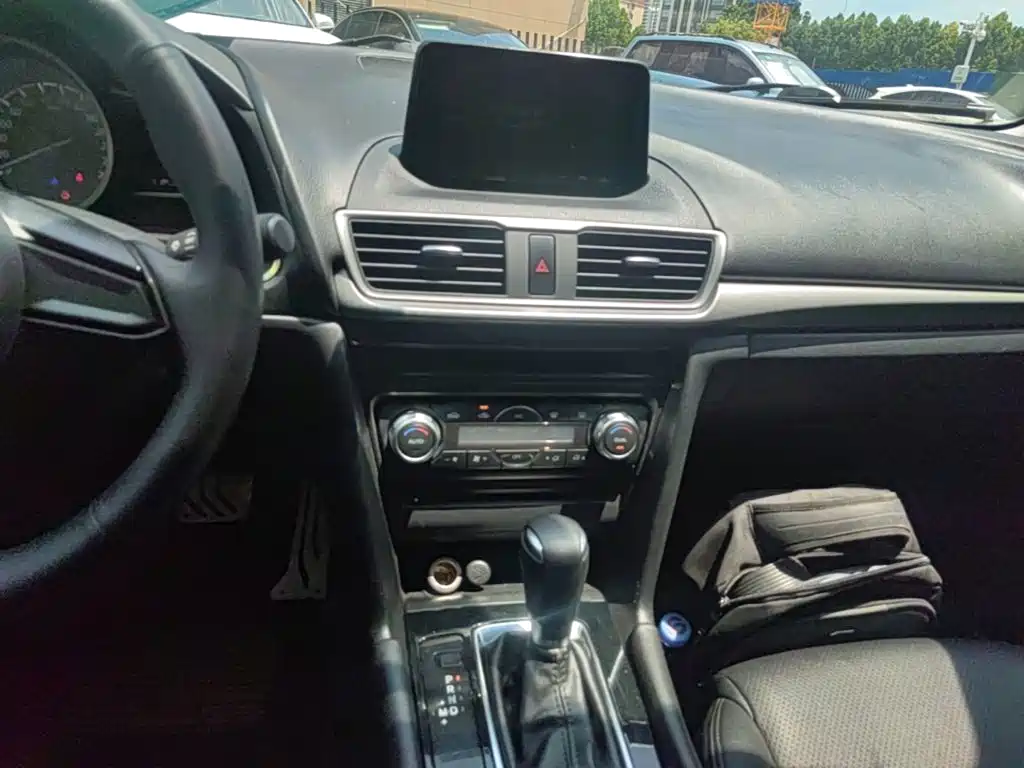 Mazda 3 Angkesela 2017 — фото 13