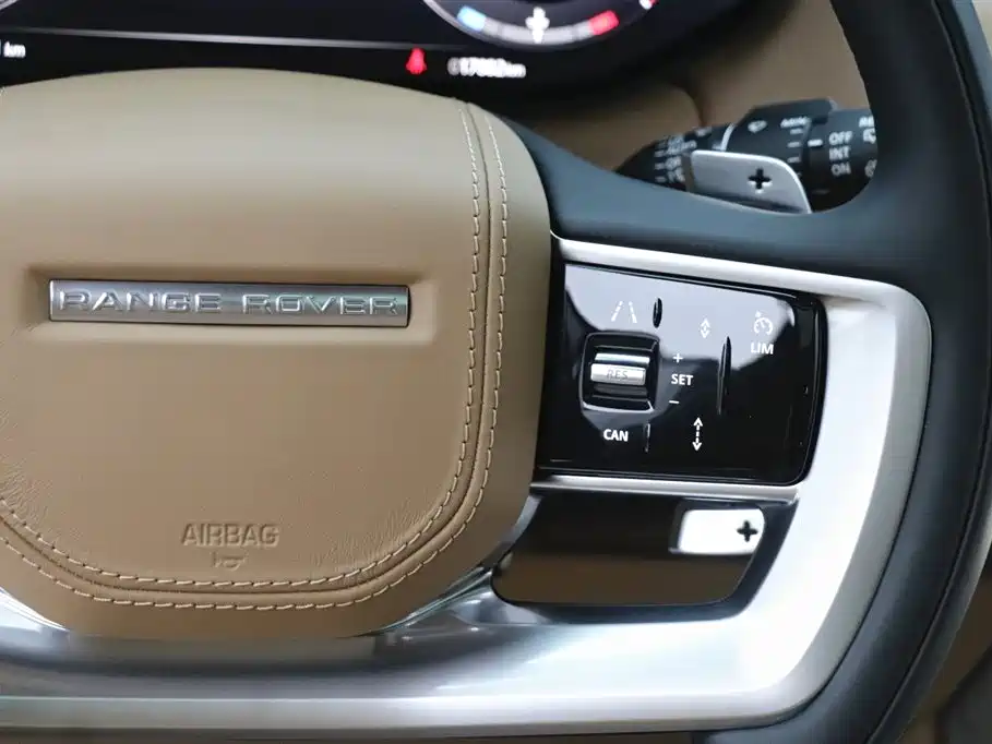 Land Rover Range Rover 2025 — фото 17