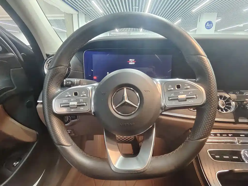 Mercedes-Benz E-Class 2020 — фото 9
