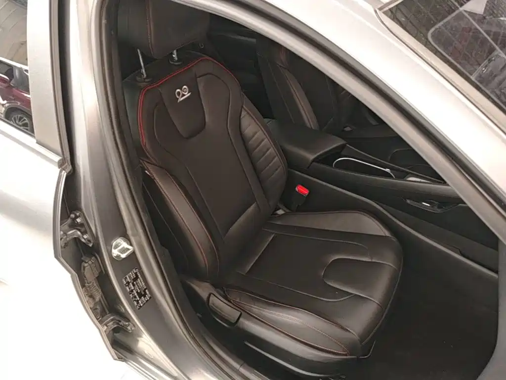 Hyundai Elantra 2023 — фото 25