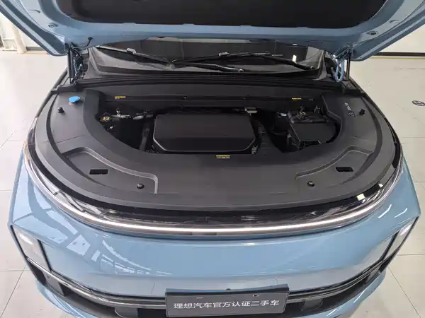 Li Auto L7 2025