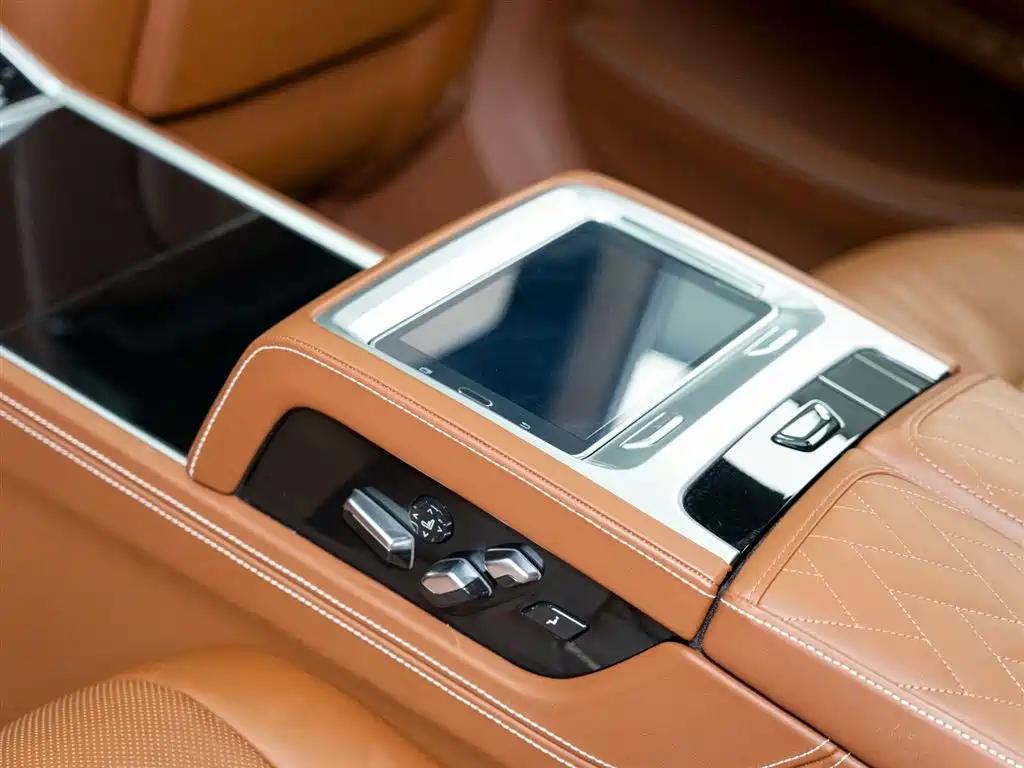 BMW 7 Series 2021 — фото 13
