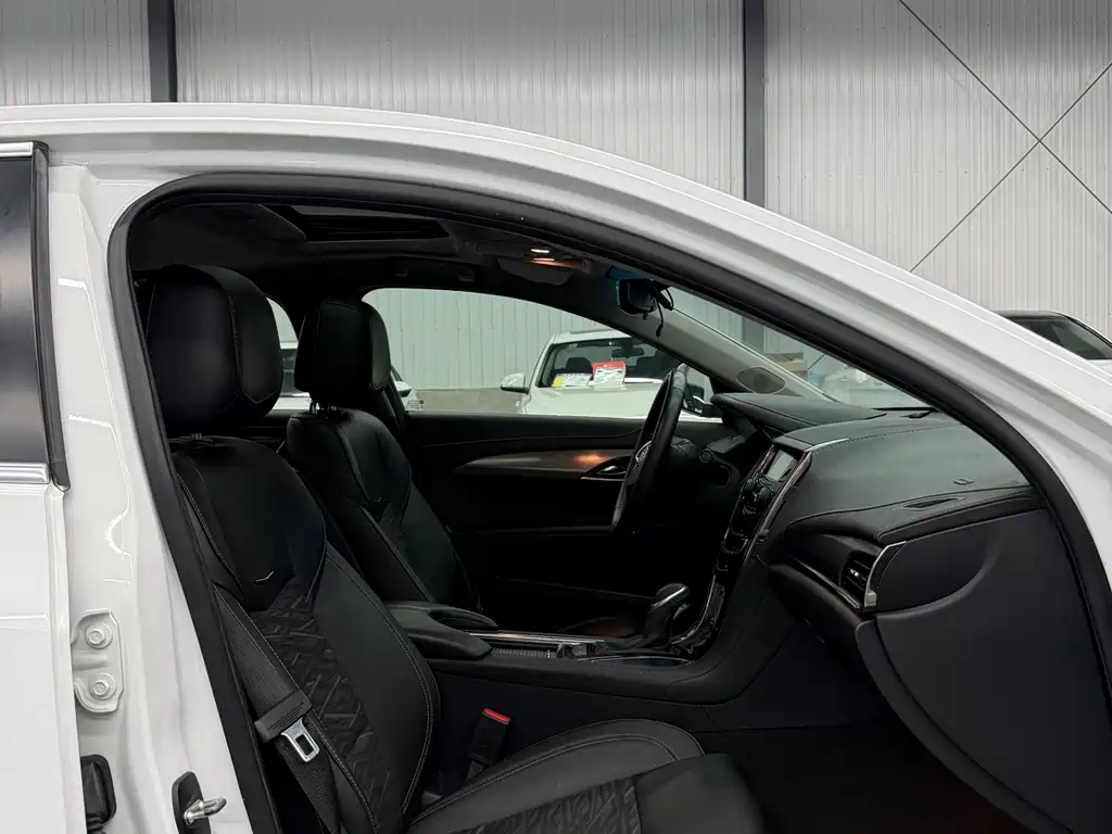Cadillac ATS-L 2015 — фото 12