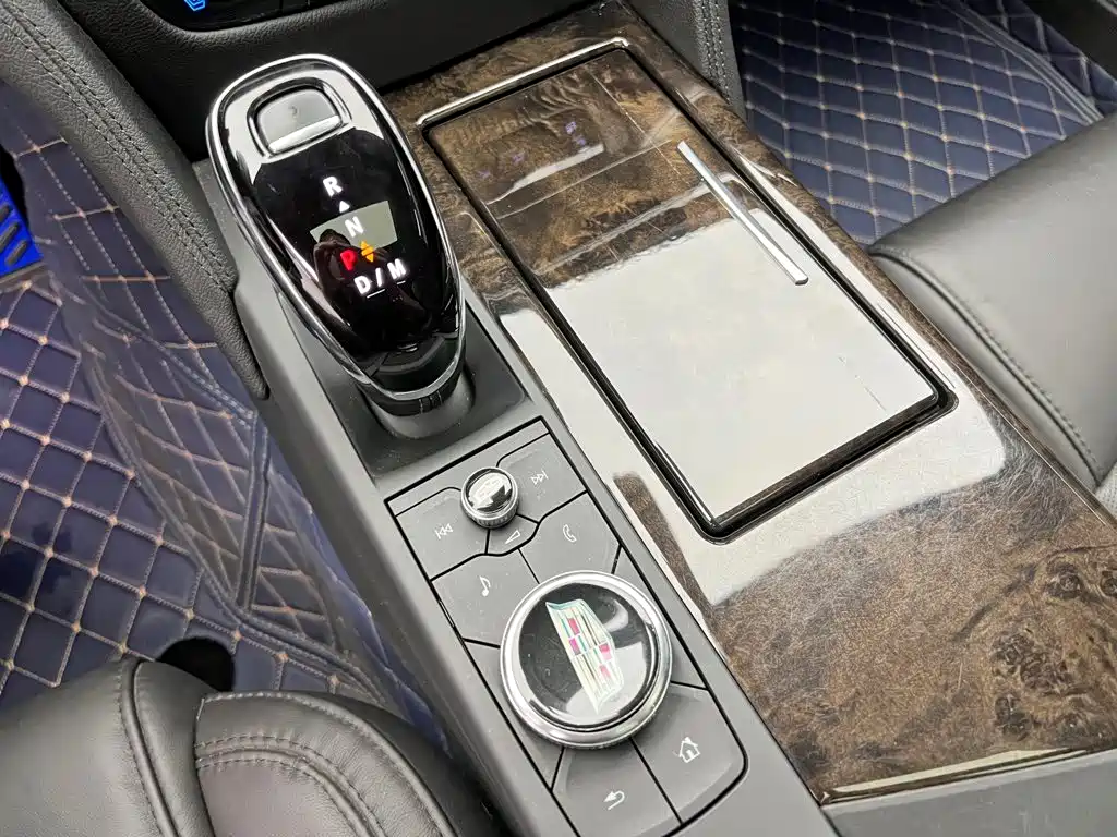 Cadillac CT6 2022 — фото 18
