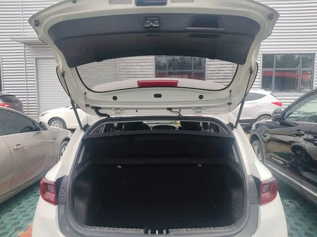 Kia KX1 2019 — фото 19