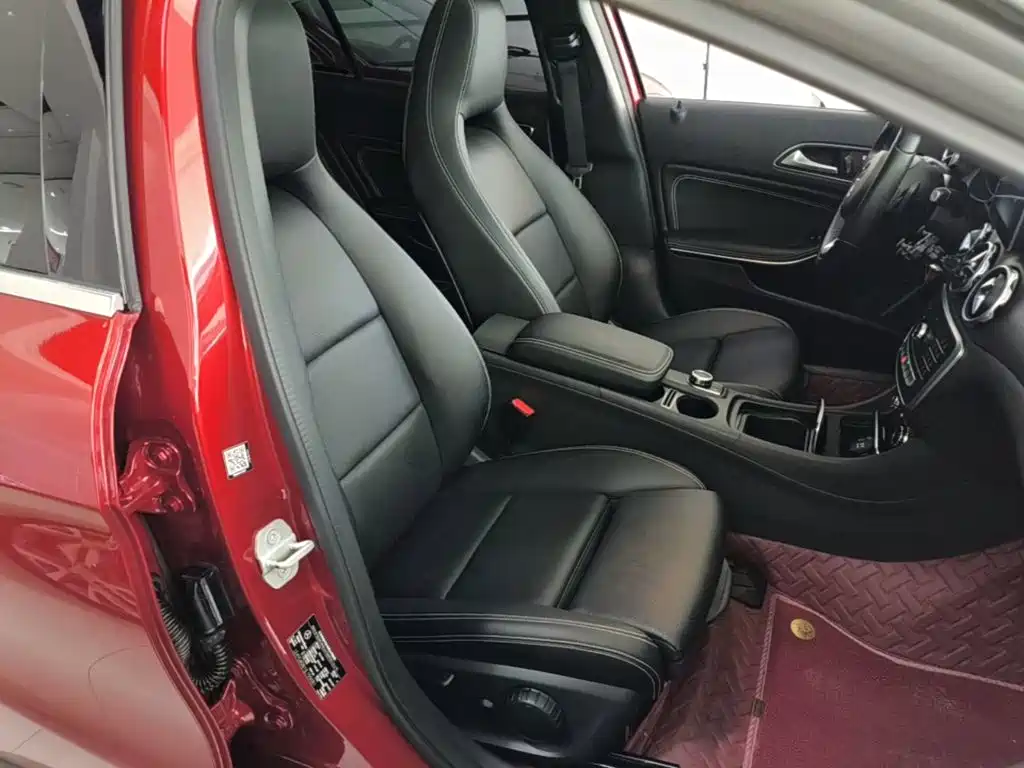 Mercedes-Benz GLA 2018 — фото 25