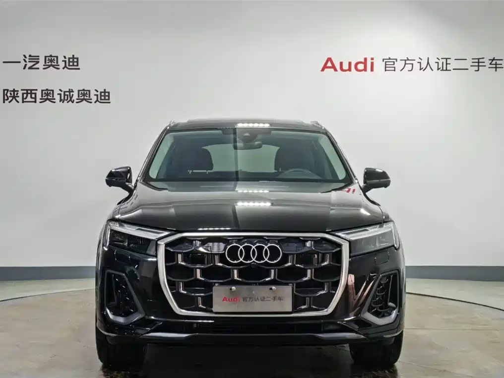 Audi Q7 2025 — фото 2