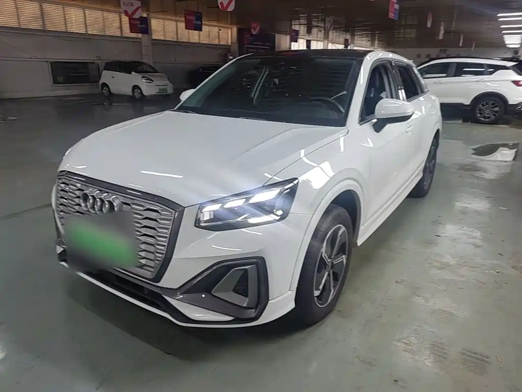 Audi Q2L E-Tron 2022