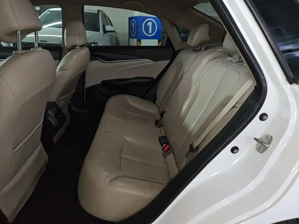 Buick Excelle GT 2019 — фото 17