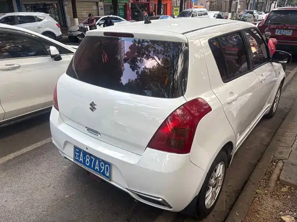 Suzuki Swift 2013