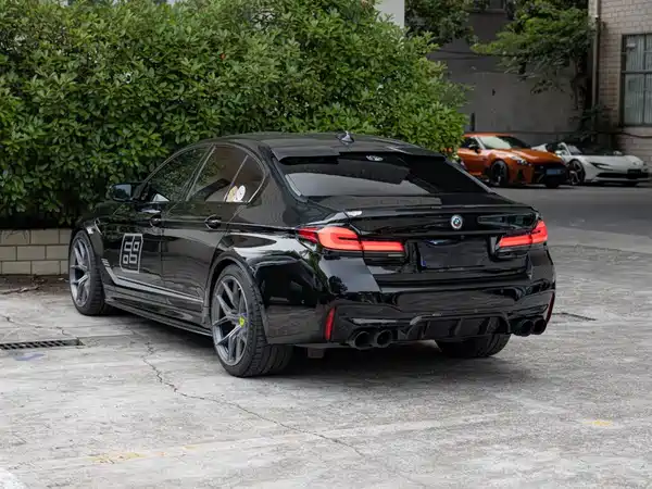 BMW M5 2021