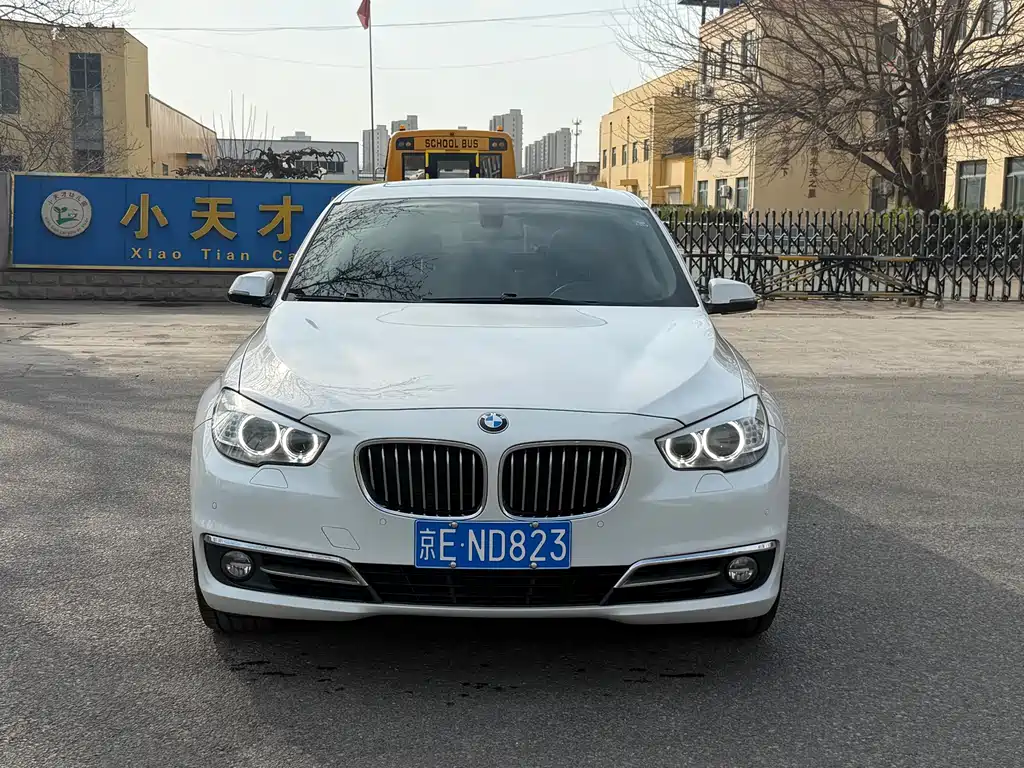 BMW 5 Series GT 2017 — фото 2
