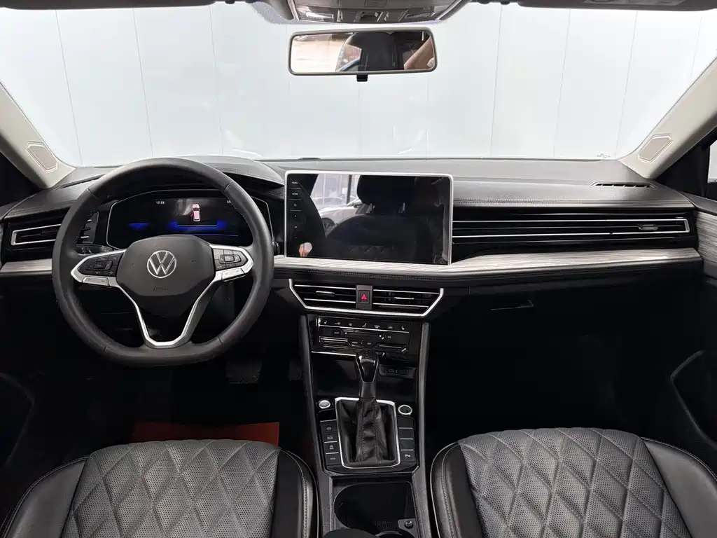 Volkswagen Sagitar 2023