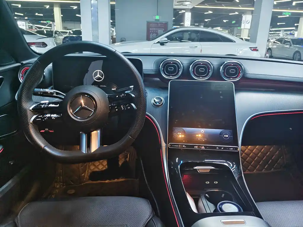 Mercedes-Benz C-Class 2023 — фото 14