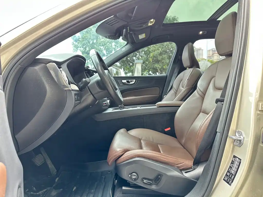 Volvo XC60 2021