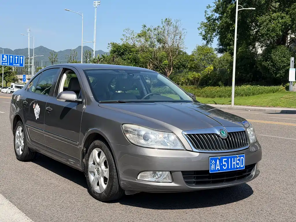 Skoda Octavia 2011 — фото 3
