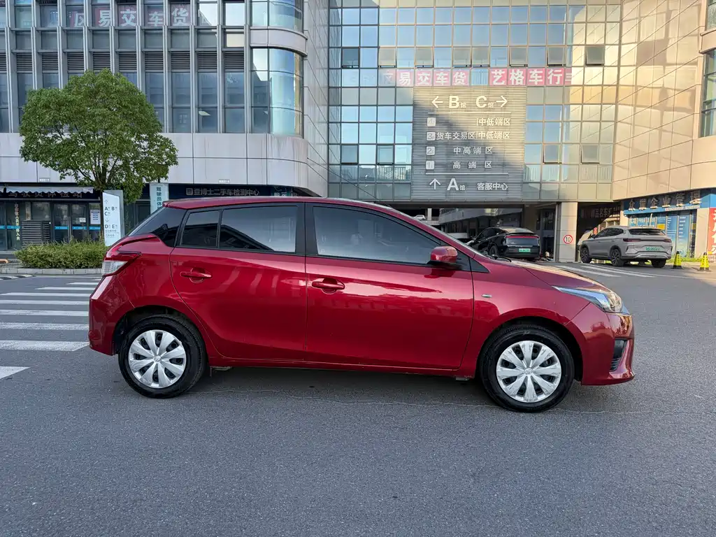 Toyota Yaris L 2016