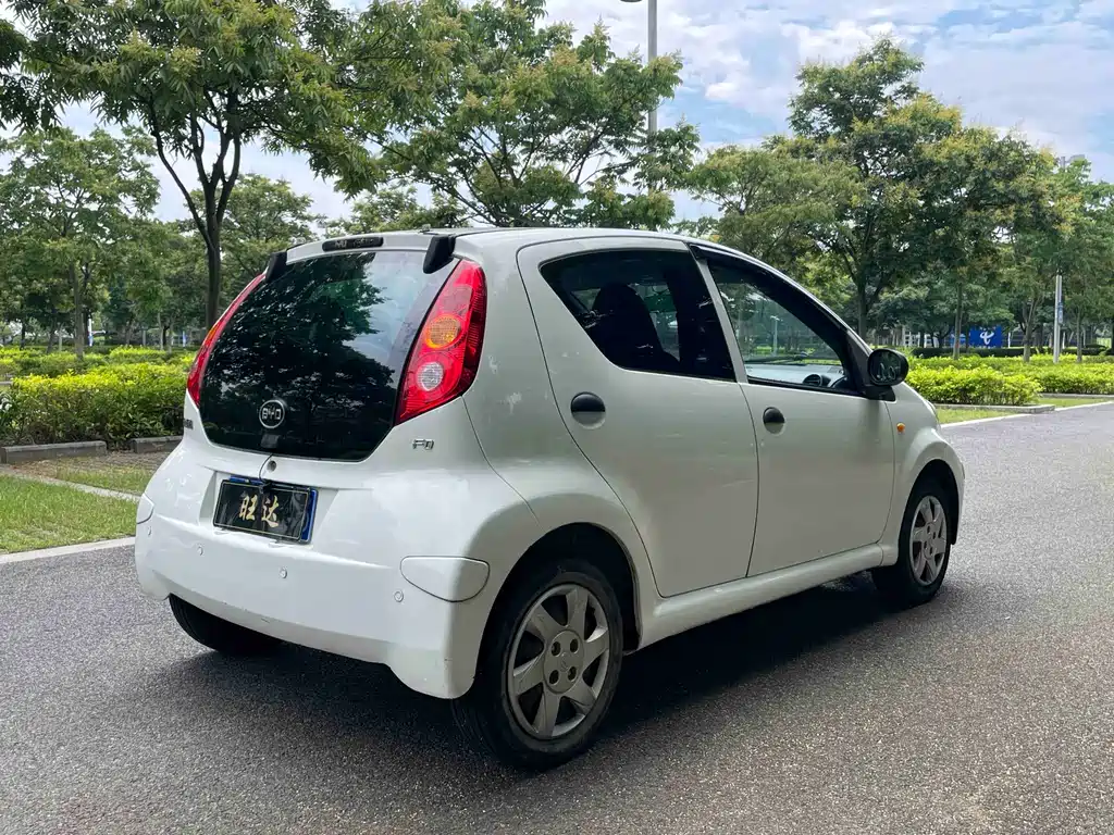 BYD F0 2015