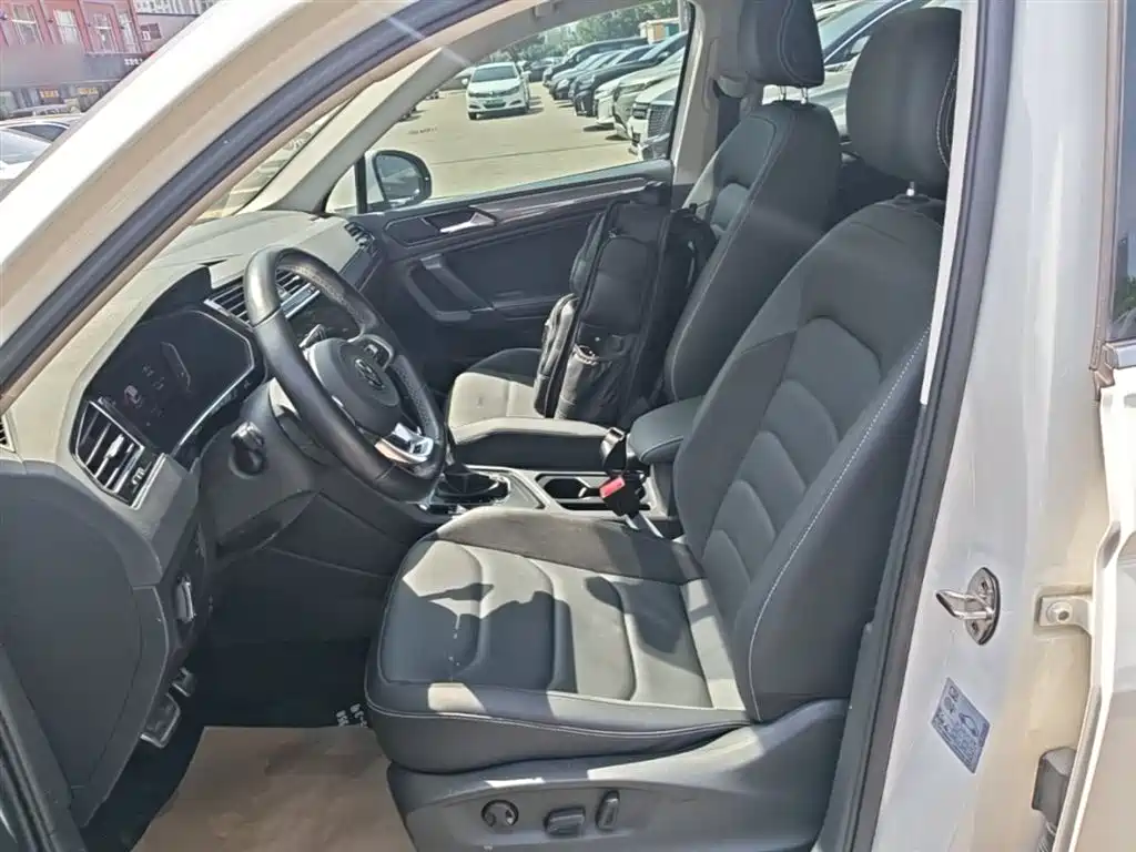 Volkswagen Tiguan L 2021 — фото 15