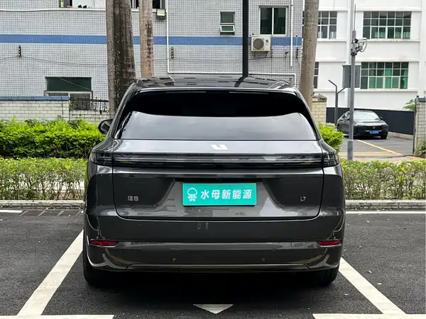 Li Auto L7 2025
