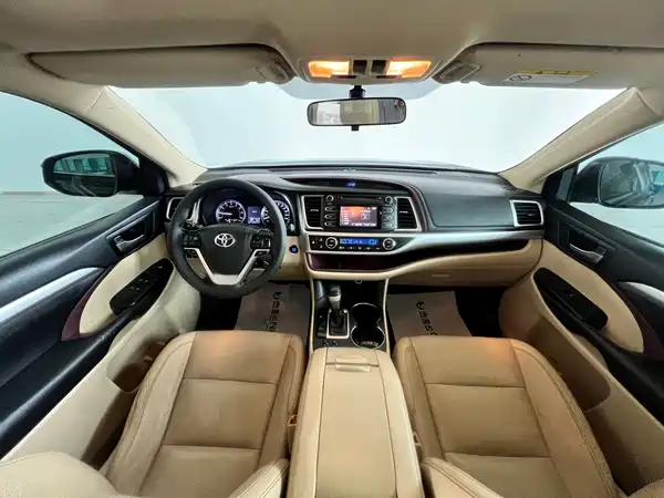Toyota Highlander 2017